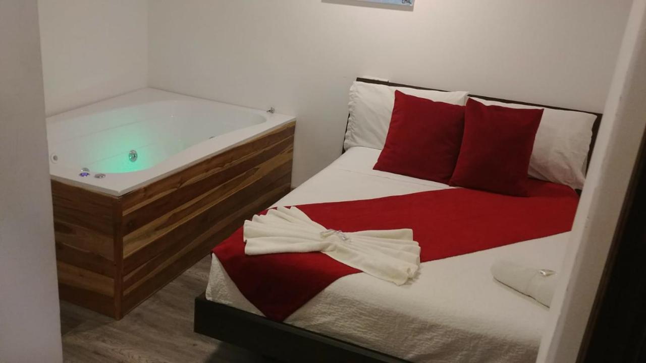 Hotel Kristal Ferial Bogotá Zewnętrze zdjęcie