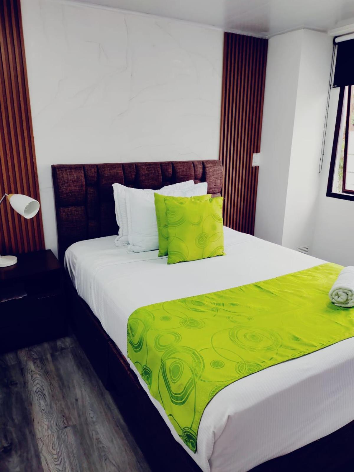 Hotel Kristal Ferial Bogotá Zewnętrze zdjęcie