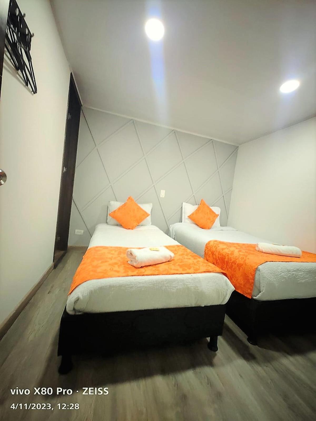 Hotel Kristal Ferial Bogotá Zewnętrze zdjęcie