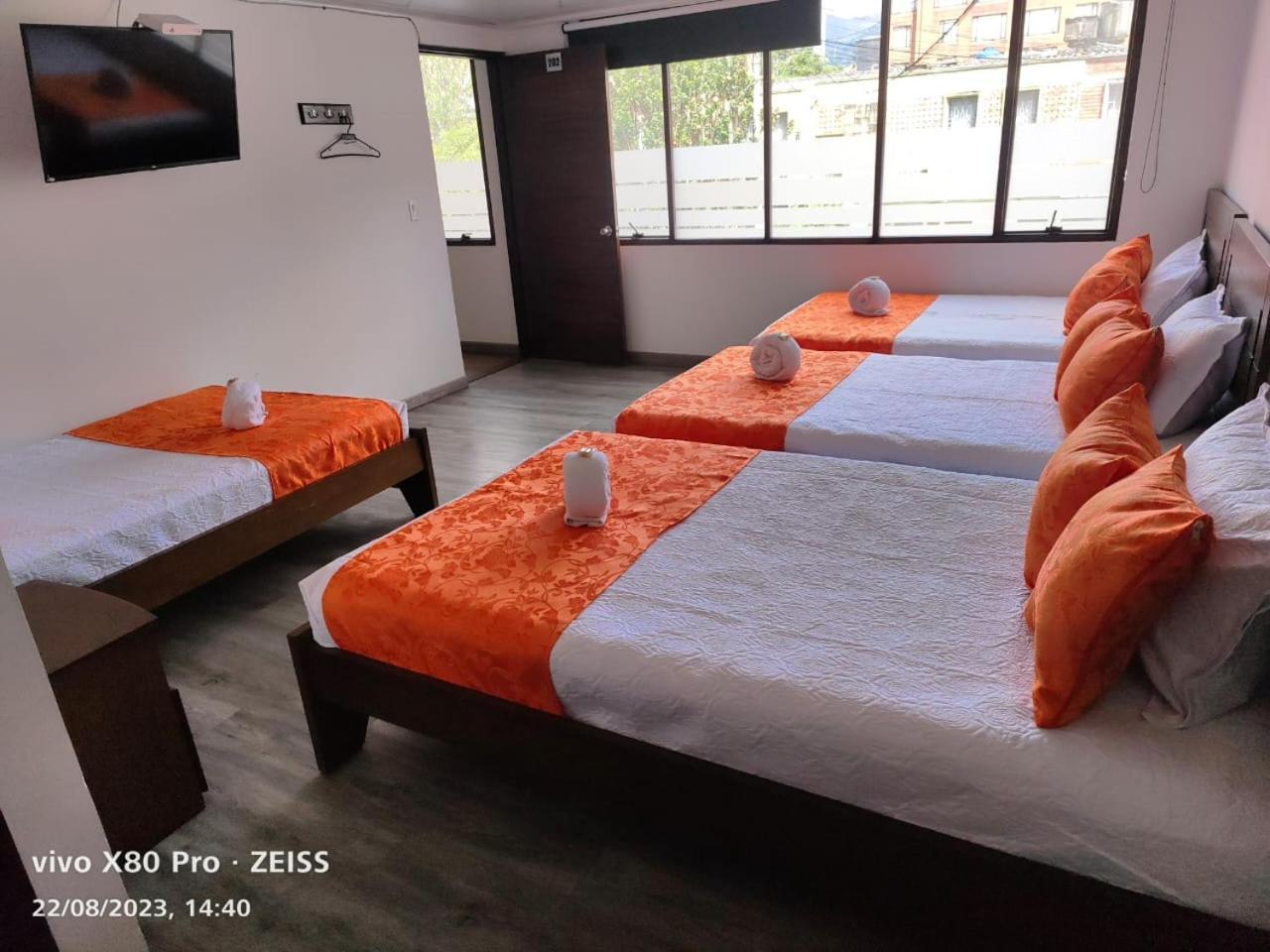 Hotel Kristal Ferial Bogotá Zewnętrze zdjęcie