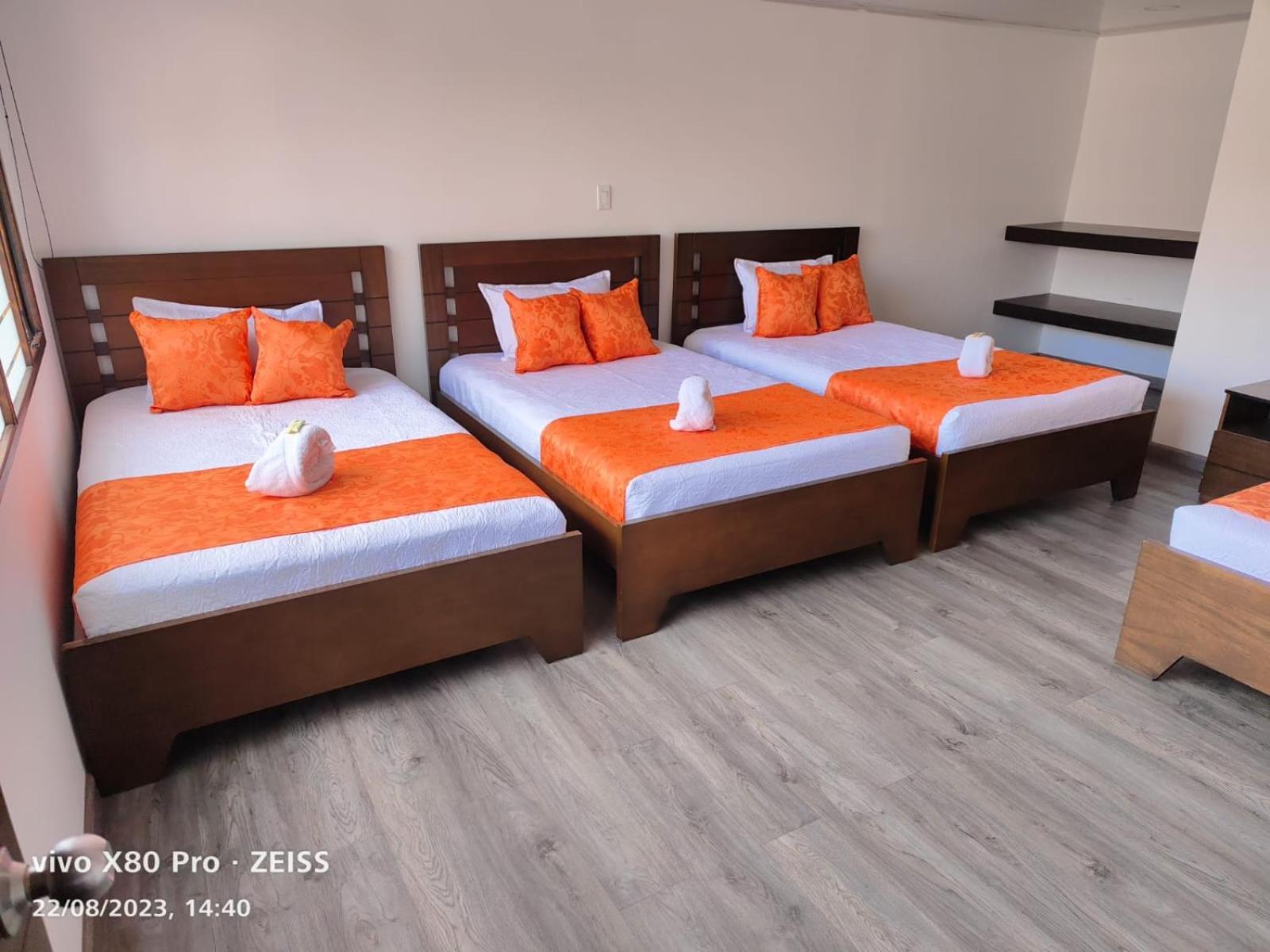 Hotel Kristal Ferial Bogotá Zewnętrze zdjęcie